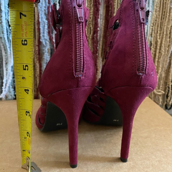 Strappy Stilletos - Picture 3 of 3